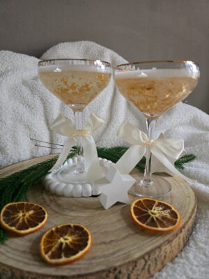 c2293764-13fd-43b0-8878-620909e070a7 Champagne glas met geurkaars